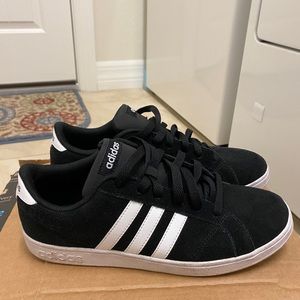 Adidas Sneakers